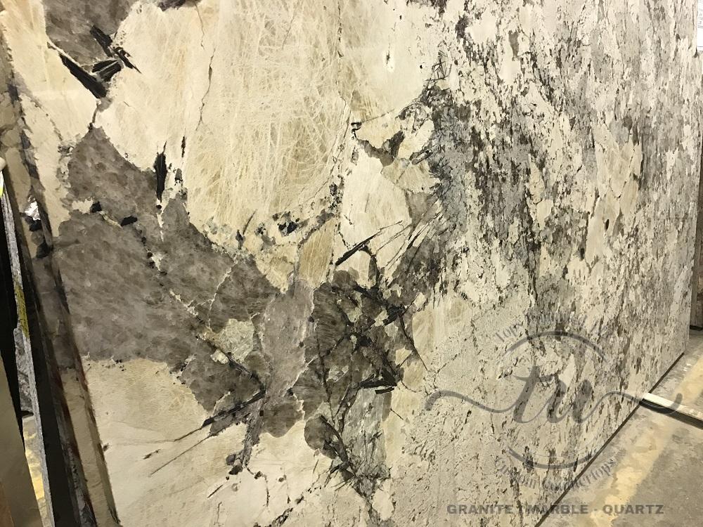 quartzite-vintage-slab